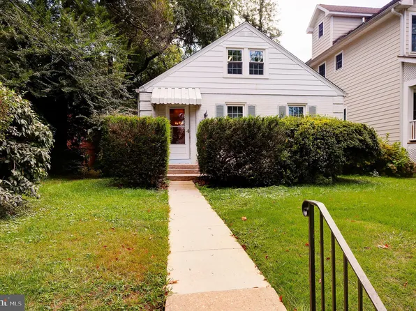 4851 Crescent St, Bethesda, MD 20816