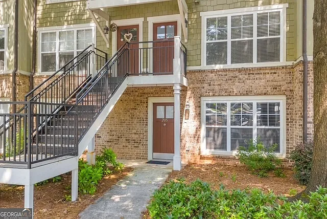 2 bed, 2.0 bath, $1,800 — Photo 2