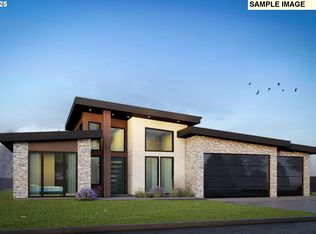 8702 NE 182nd Pl, Vancouver, WA 98682