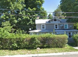 21 Walnut Pl, Spring Valley, NY 10977