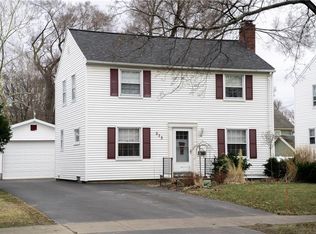 273 Scholfield Rd, Irondequoit, NY 14617