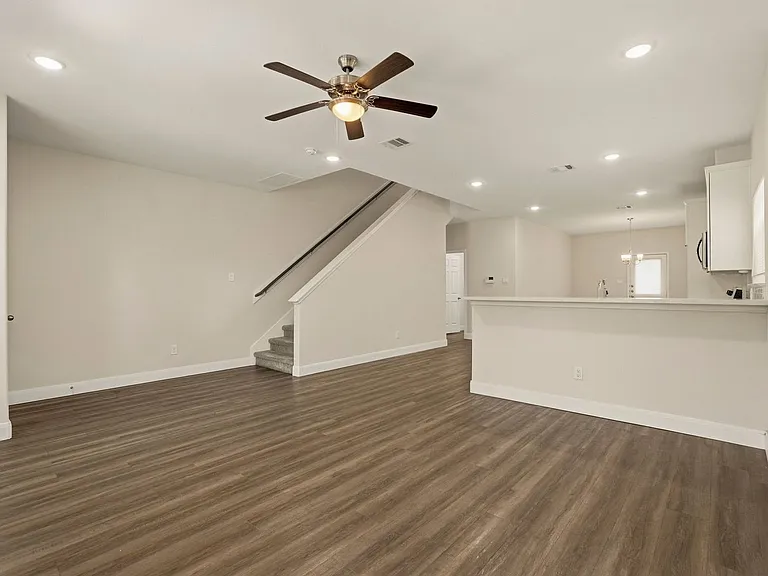 2218 Bringhurst St #B — Photo 5