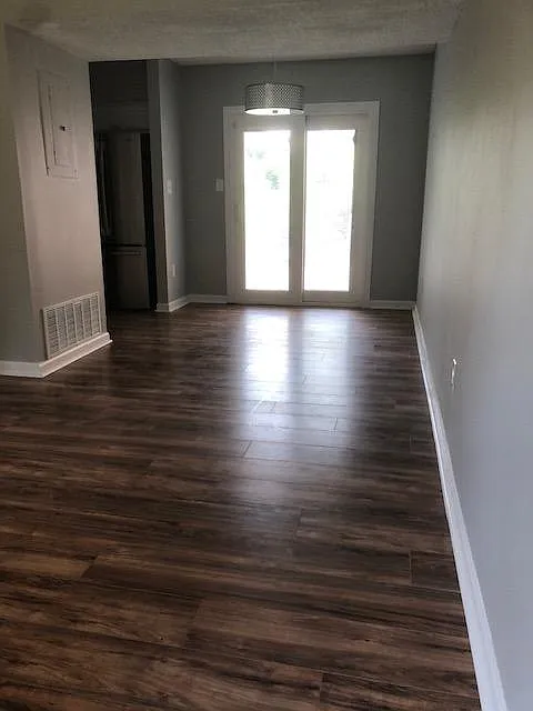 2 bed, 825 sqft, $1,500 — Photo 4