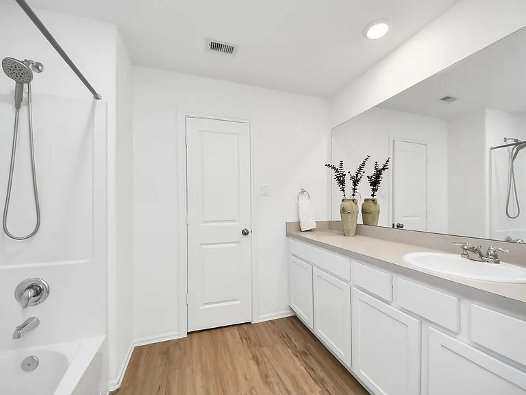 26915 Wilderye Cove Ln — Photo 21