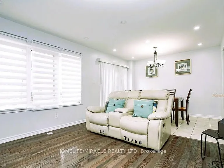 229 Remembrance Rd — Photo 37
