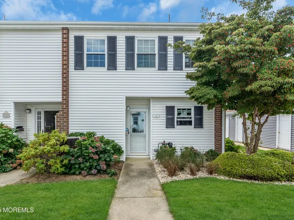 122 Walnut Drive, Spring Lake Heights, NJ 07762