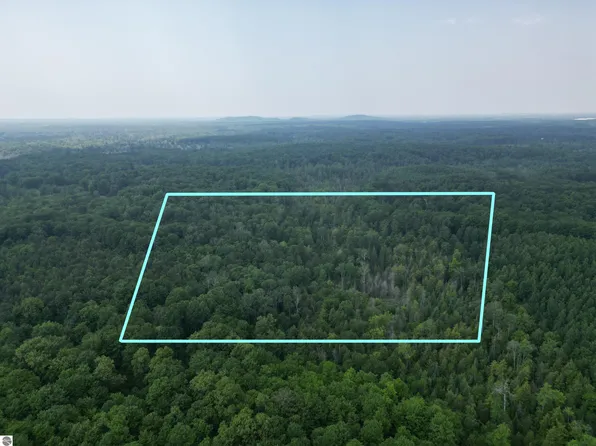 Richardson Rd, Traverse City, MI 49685