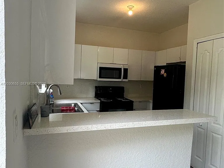 2330 SE 10th St #2330 — Photo 8