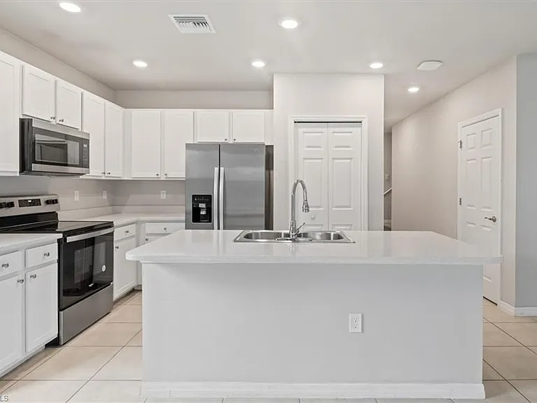 15245 Wildflower Cir — Photo 8