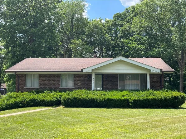 209 Linden Dr, Shiloh, IL 62221