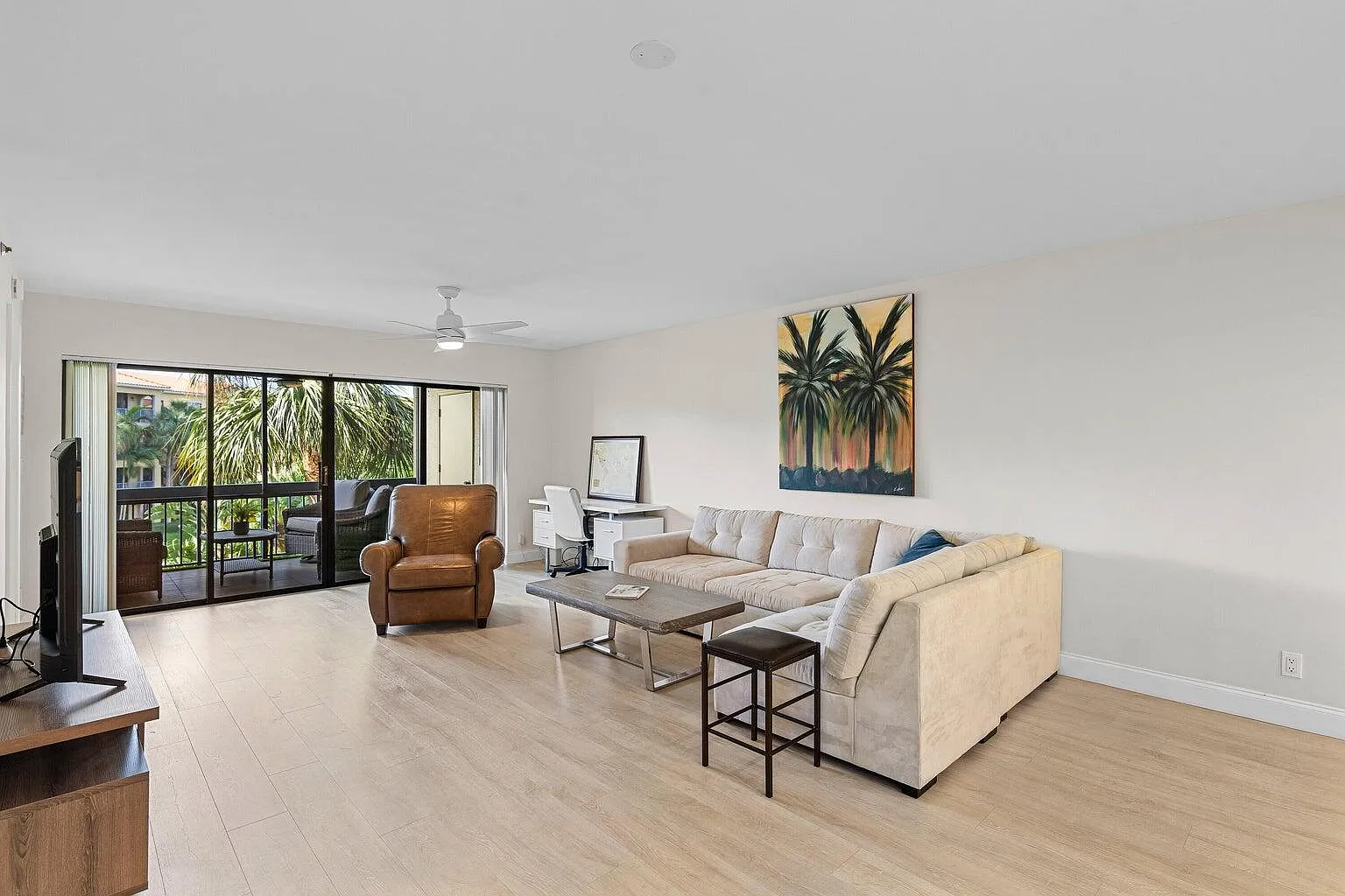 2 bed, 2.0 bath, 1180 sqft, $2,600 — Photo 3
