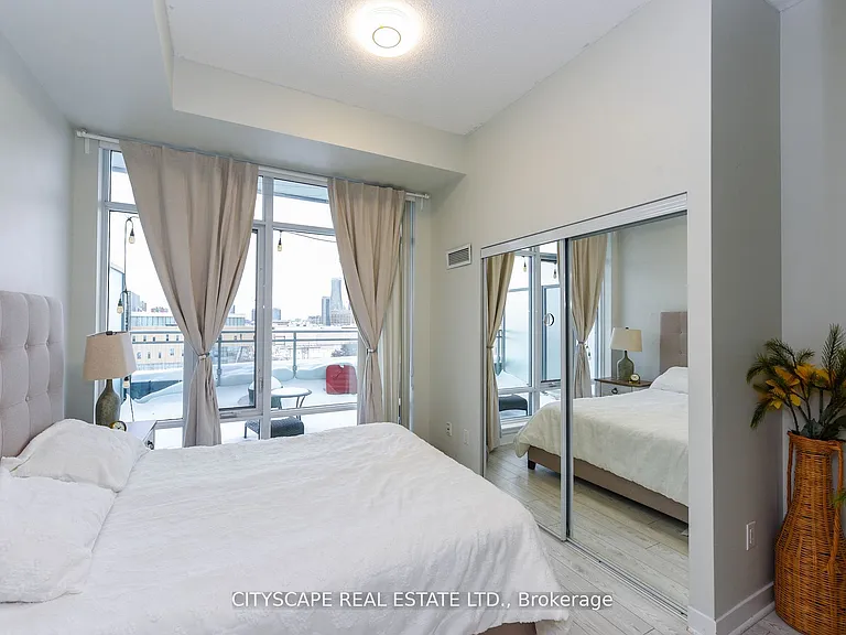 365 Prince Of Wales Dr E #611 — Photo 17