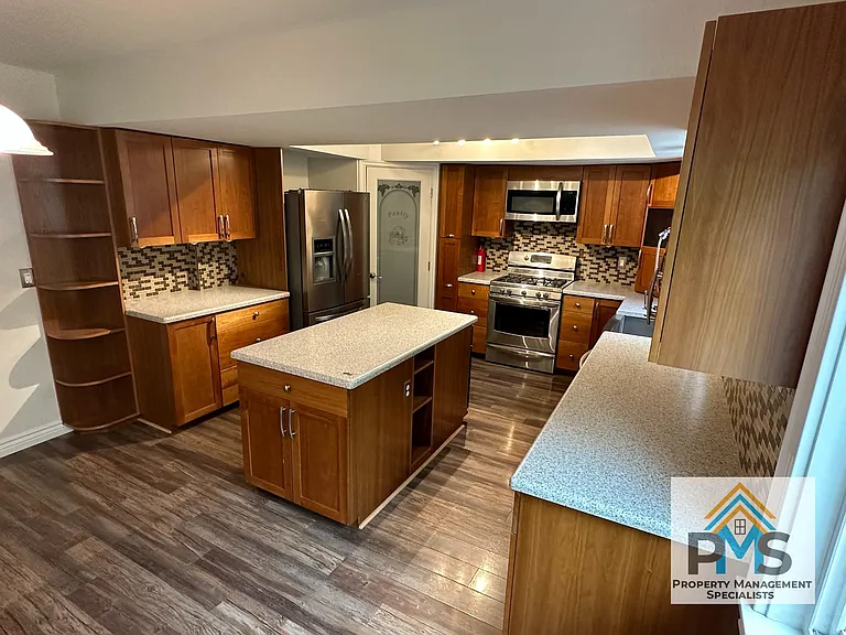 6304 Citadel Ln — Photo 8