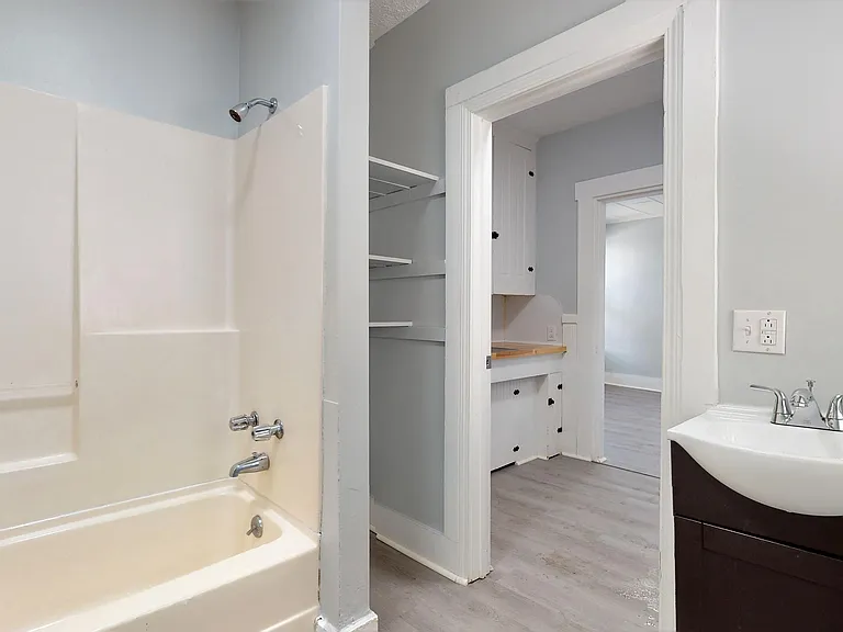 45 Pleasant St #D — Photo 21