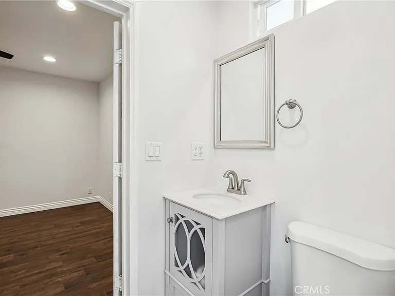 3816 S Victoria Ave — Photo 25
