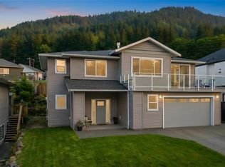 127 Ray Knight Dr, Ladysmith, BC V9G 0B8