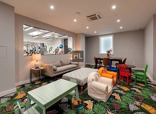 Rented by Highline Residential | media 32