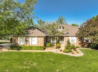 5141 Rosemount Dr, Weldon Spring, MO 63304