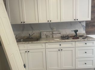 50 N Main St APT D, Bradford, RI 02808