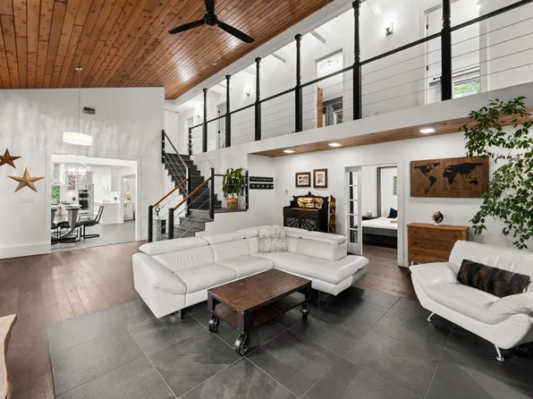 24411 56th Ave, Langley, BC V2Z 1B8