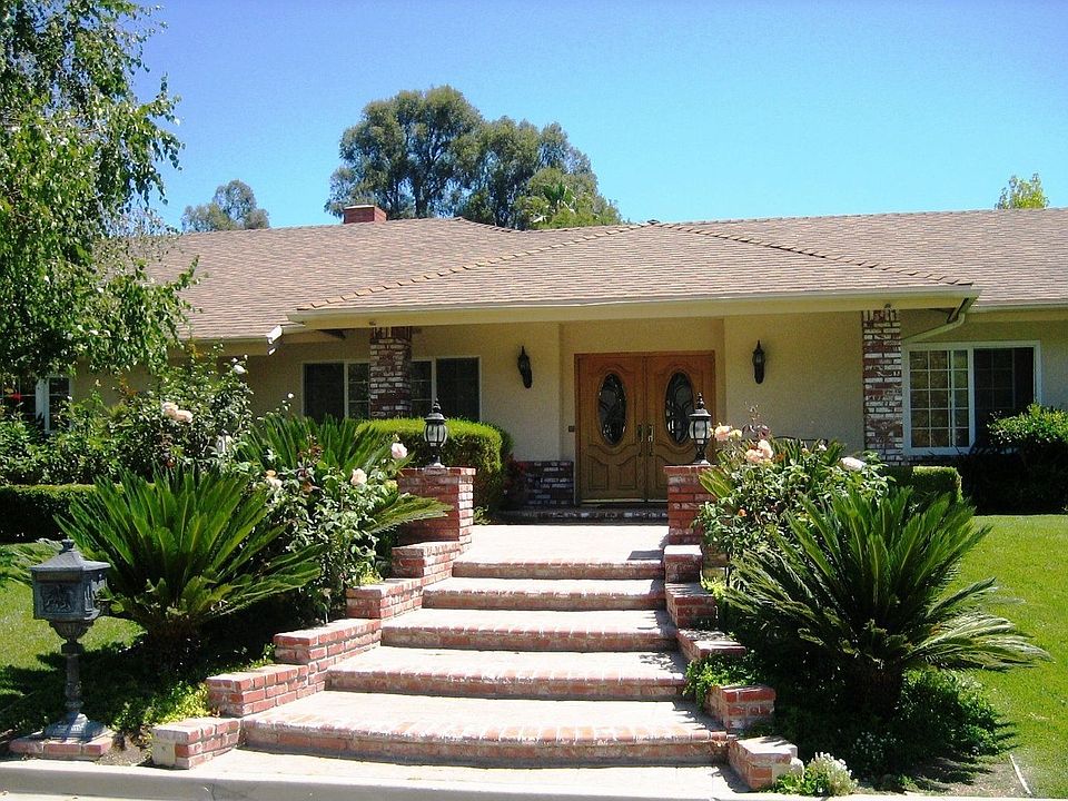 1st image of 2121 El Monte Dr