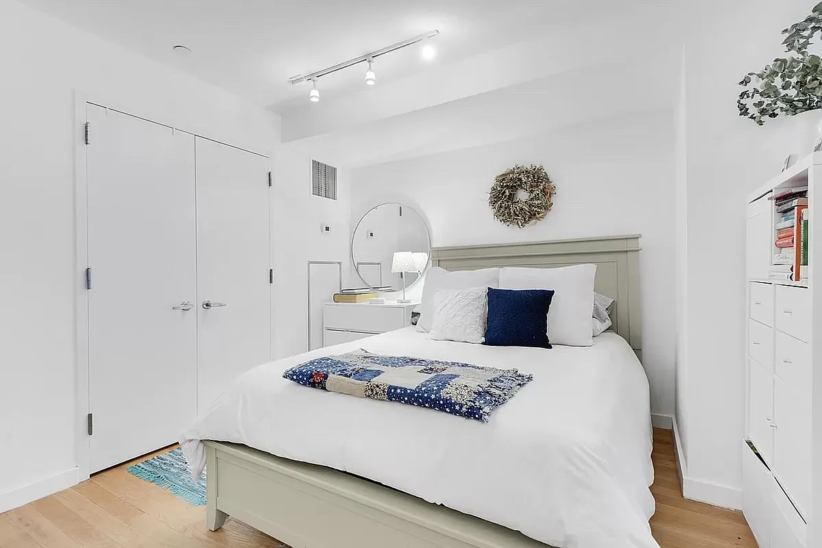90 William Street — Photo 3