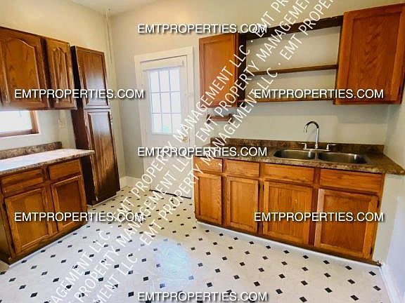 3rd image of 2037 Lexington Ave