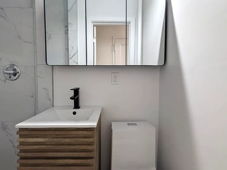 410 E 75th St #2C — Photo 5