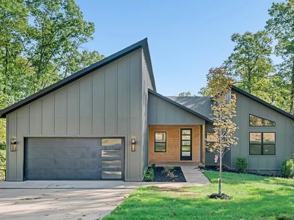 39 Northampton Dr, Bella Vista, AR 72714