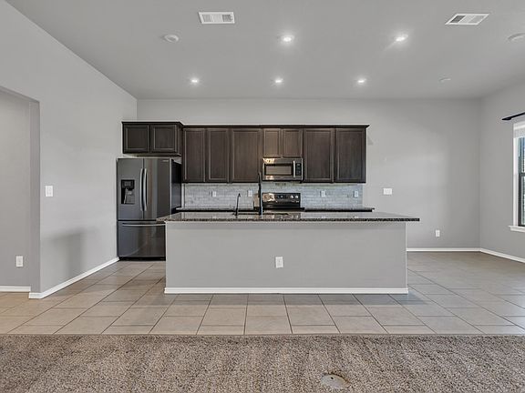 5th image of 1903 Rattler Ln