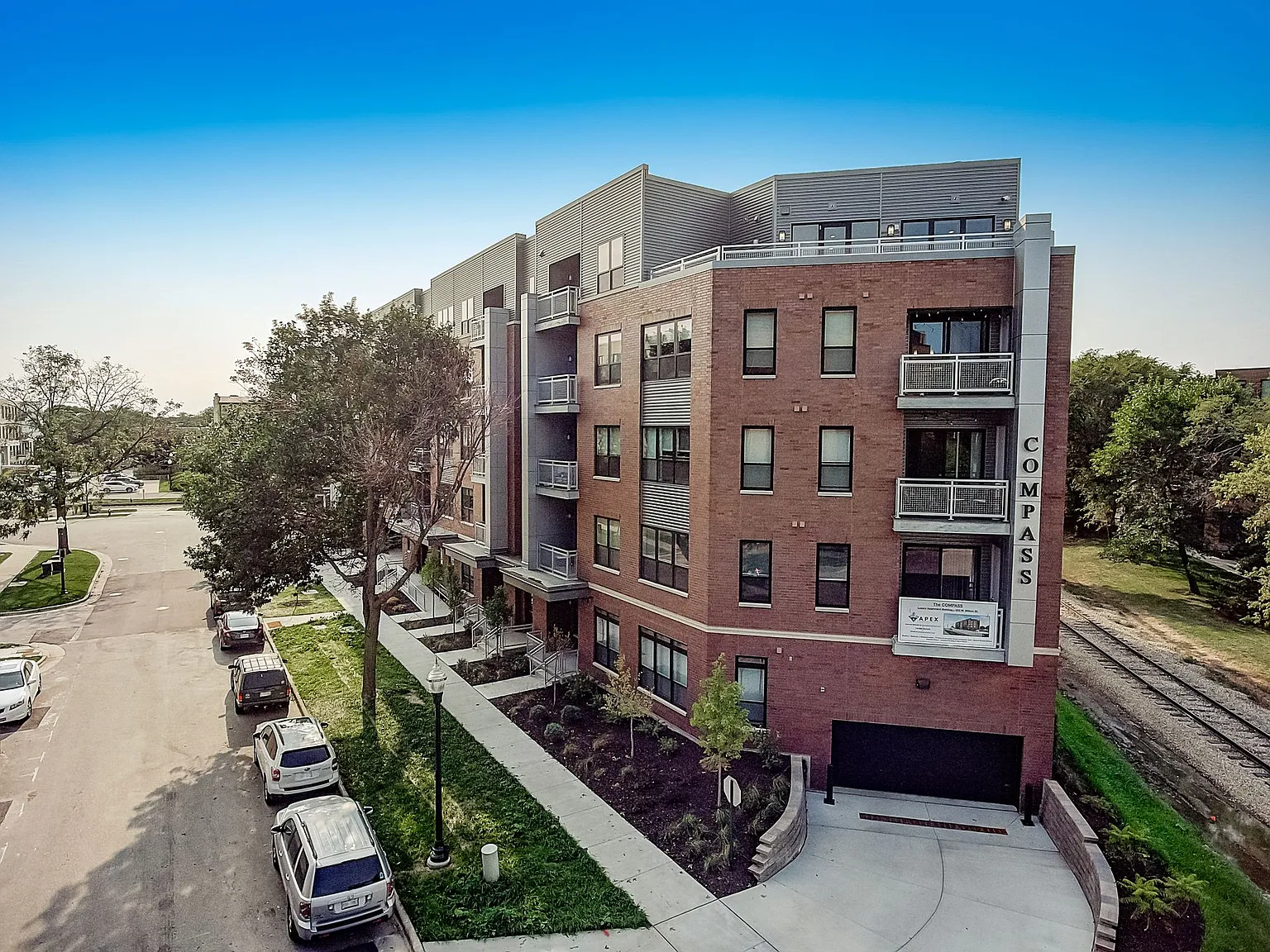 The Compass Apartments — Photo 4