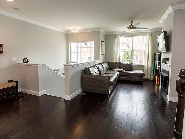 2545 E Dauphin St #1 — Photo 21