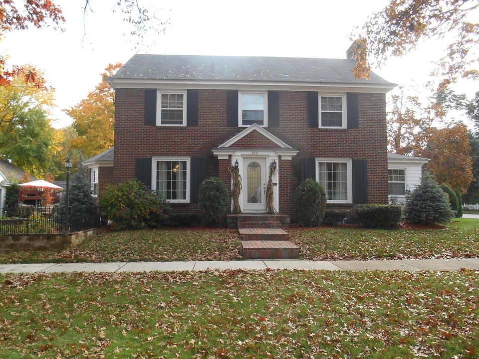 1st image of 400 Hoyt St SE