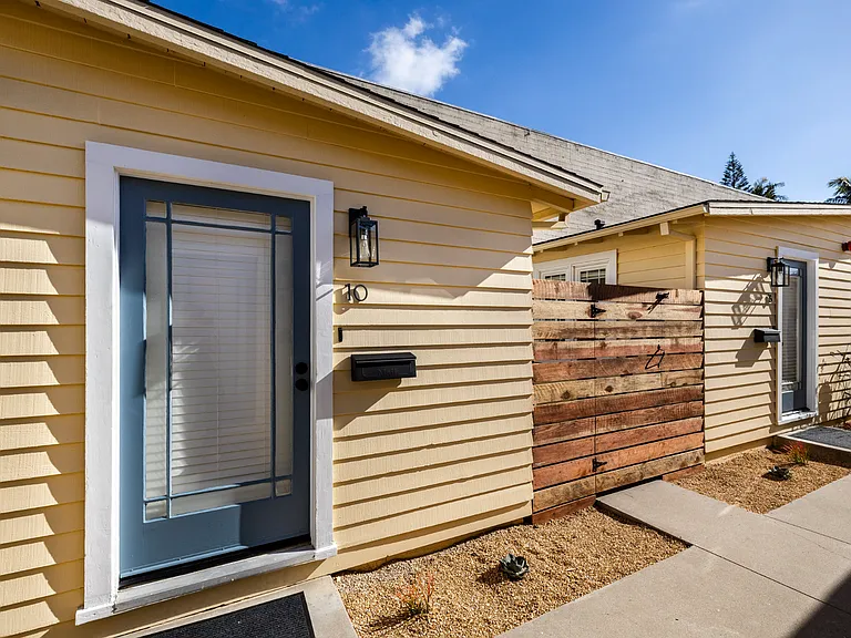 510 Chapala St #4 — Photo 14
