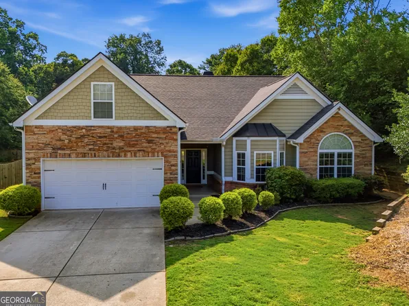 6204 Cove Creek Dr, Flowery Branch, GA 30542