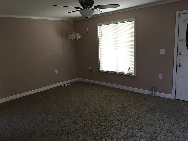 822 Bay Way — Photo 4