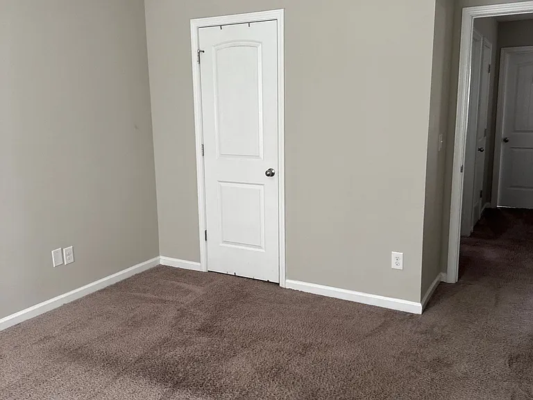 2213 Grandwood Ln — Photo 30