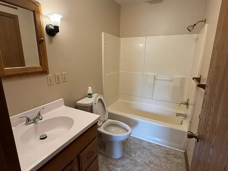 518 Depot St #4 — Photo 4