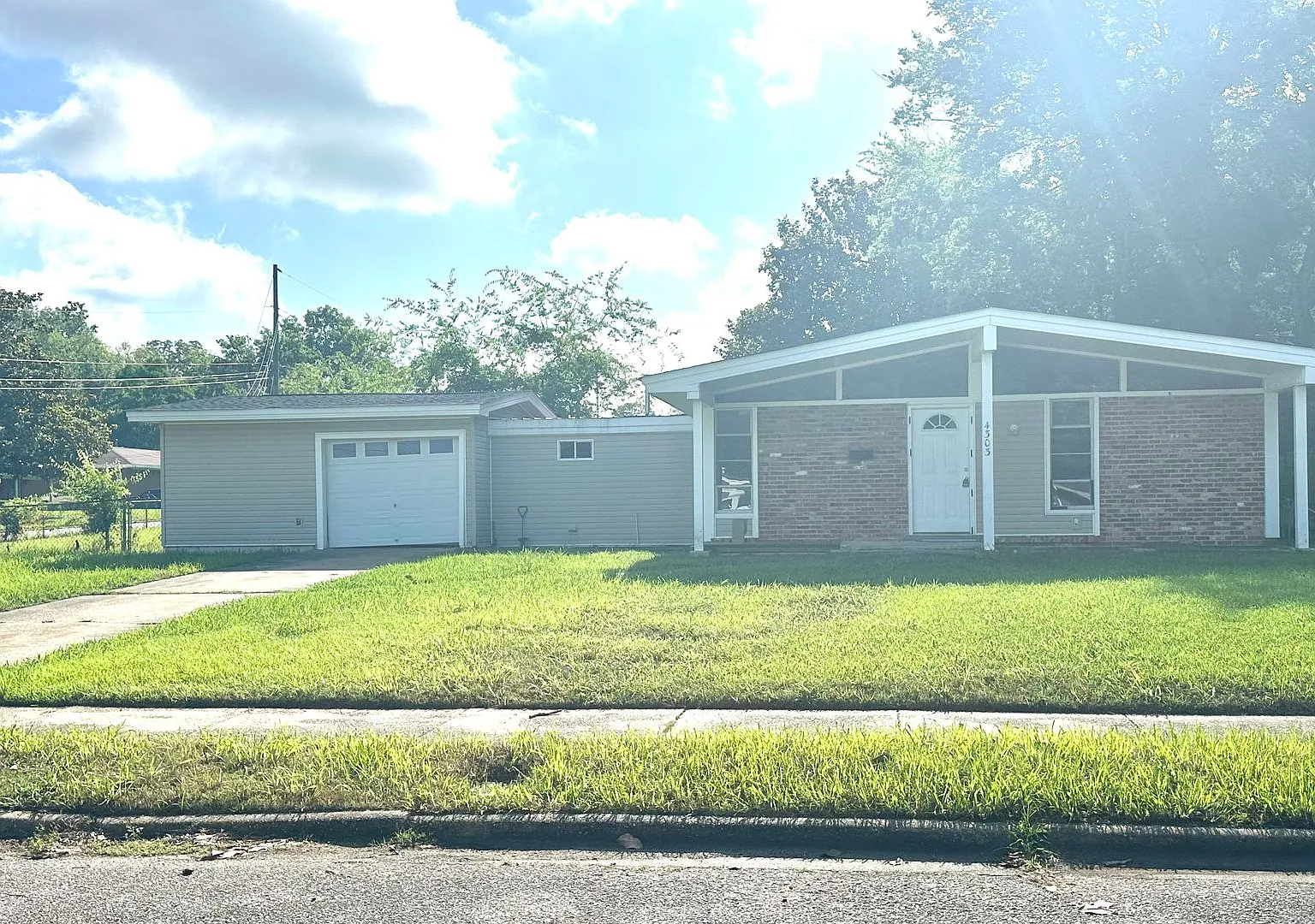 3/2 For Rent in Montgomery! — Photo 1