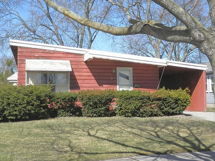 1st image of 806 Maple St