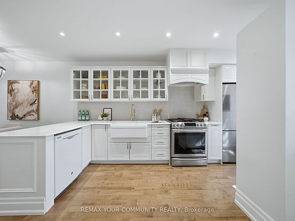 4th image of 180 Manitoba St #3