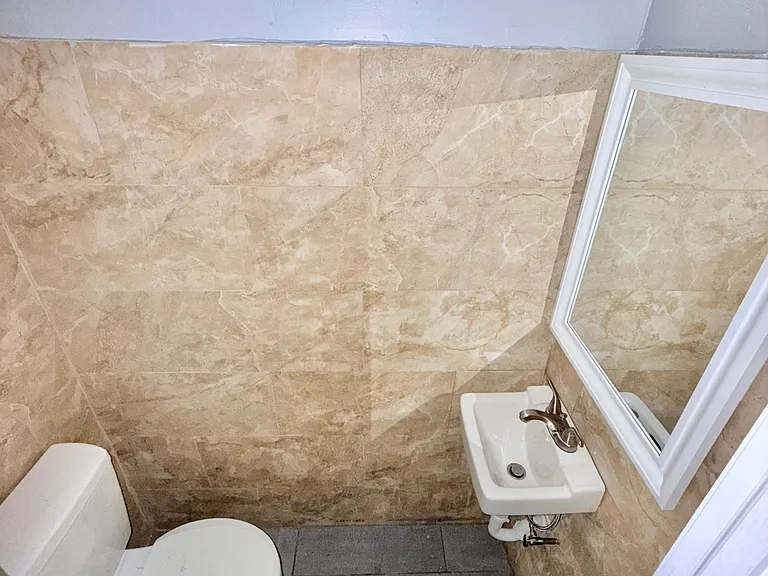 1531 Cottman Ave — Photo 12