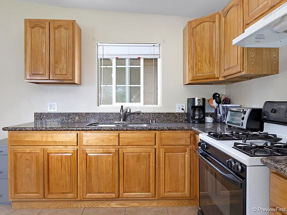 4th image of 18456 E Ghent St