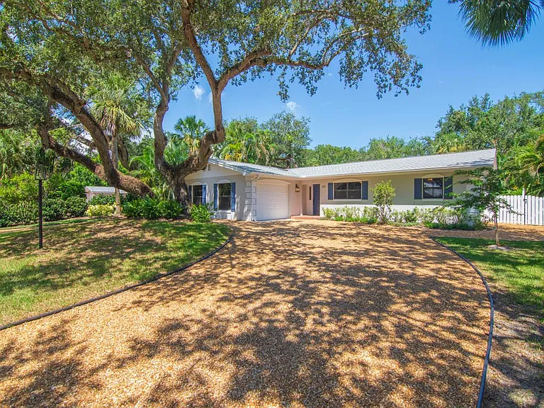 611 Gardenia Ln — Photo 33