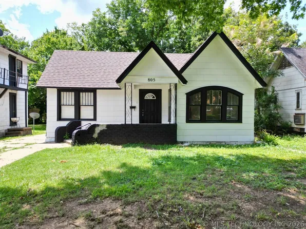 805 E 17th St, Ada, OK 74820