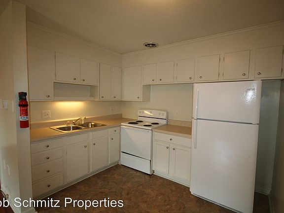 3rd image of 2008 Jersey Ave APT C