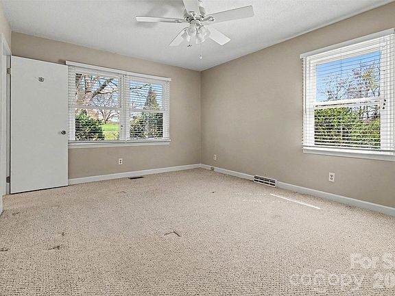 5th image of 1388 Smith Farm Rd