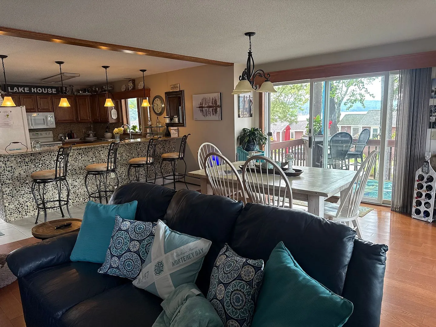 *Winter Rental* On Christmas Island, Laconia NH — Photo 3