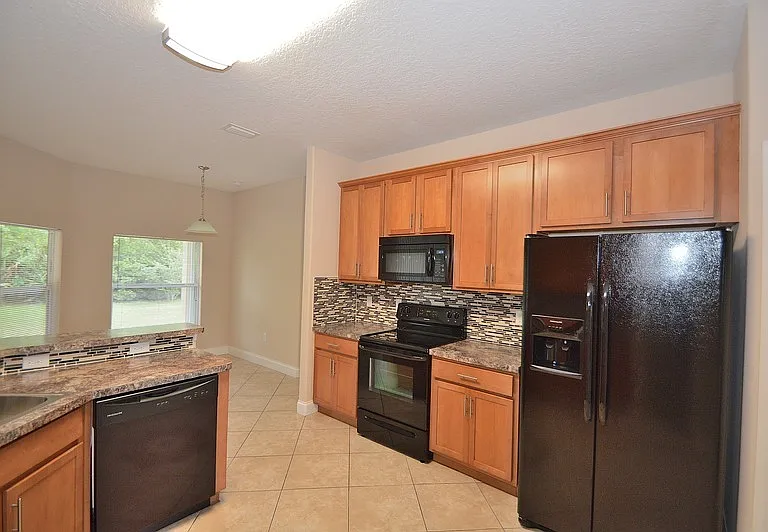 12 Lamar Ln — Photo 11