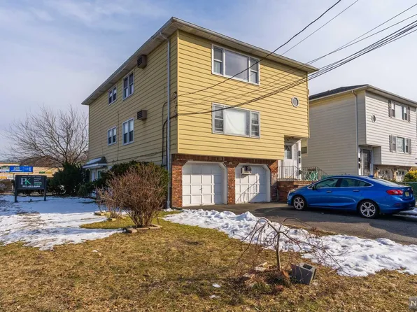 1 Brookside Ave, Elmwood Park, NJ 07407